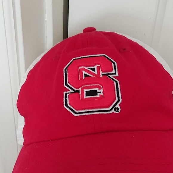 North Carolina State Univ Hat 1Sz $28 +Free hat - Picture 2 of 5